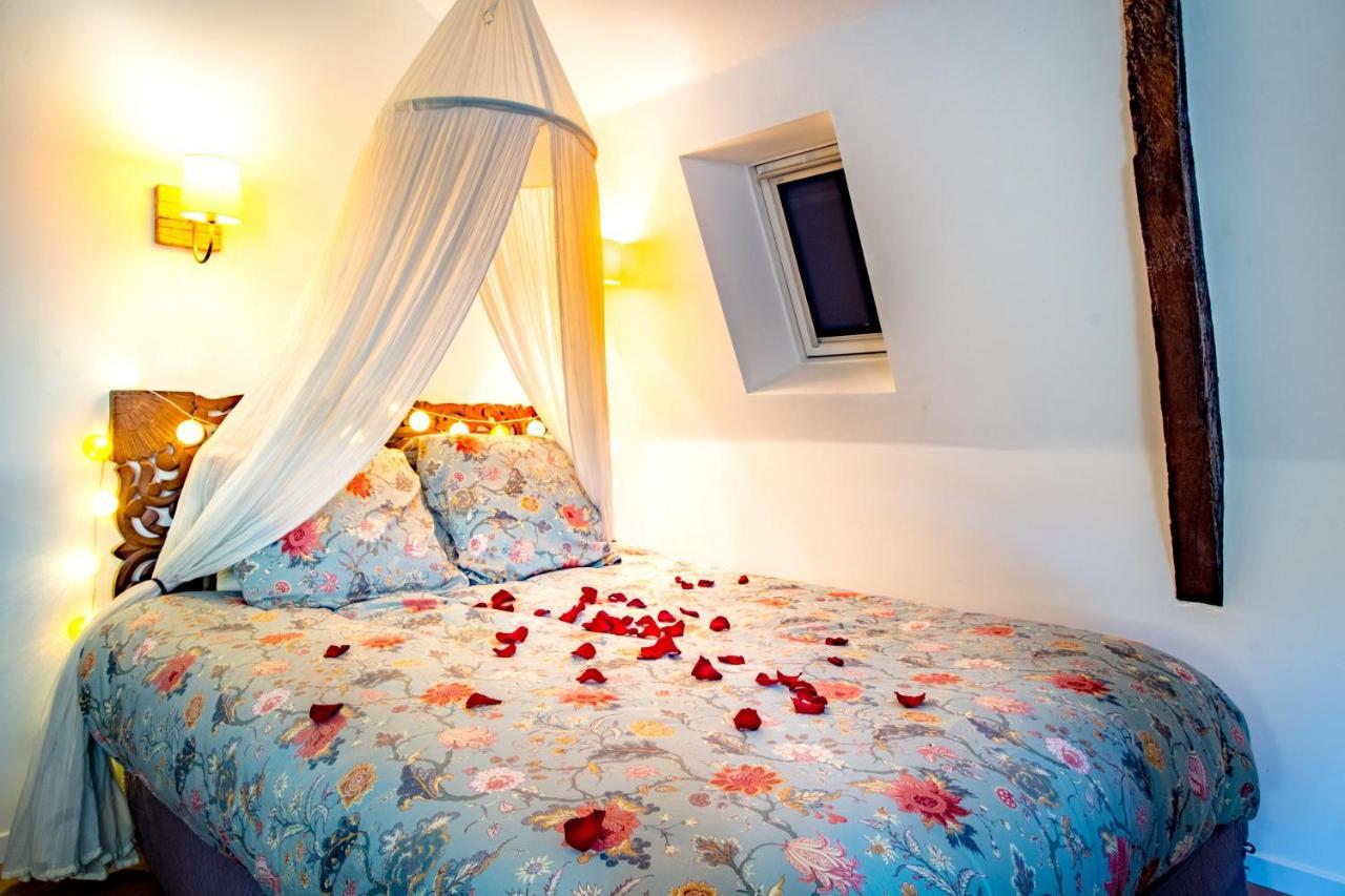 Jacuzzi - La Petite Romantique - Flobnb Лаон Екстериор снимка